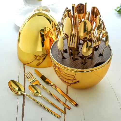 Set de cubiertos diseño huevo